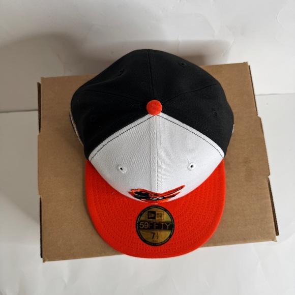 Baltimore Orioles 2024 MLB Post Season Hat Fitted New Era 59FIFTY On Field 7 1/2 - Picture 2 of 9
